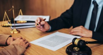 How To Choose a Lawyer to Carry Out a Divorce?